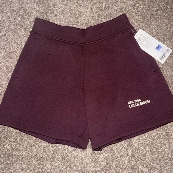 NWT Lululemon Heavyweight Fleece Sweatshorts 5” Black Cherry - Picture 4 of 6